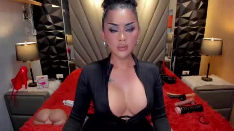 CrimsonWhisper online show from 10-11-25, 09:19