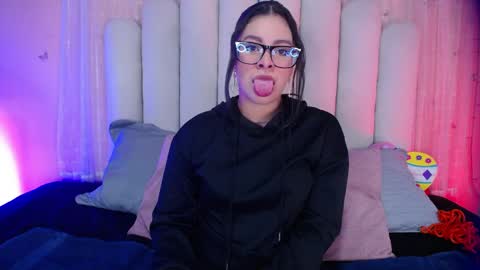 Snapshot of keny_williams chatting on 03-26-26, 03:34 Keny online show from 03-26-26, 03:34