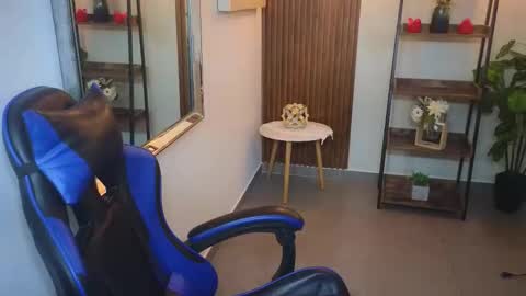 Snapshot of kenya_buhle chatting on 03-26-26, 11:05 Kenya Buhle online show from 03-26-26, 11:05