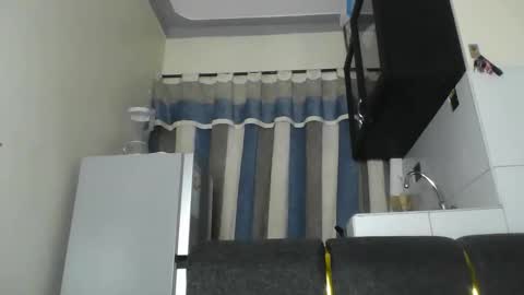 Snapshot of kenyan_pussy chatting on 09-10-25, 06:41 kenyan_pussy online show from 09-10-25, 06:41
