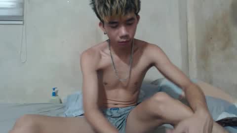 Snapshot of kenzy931455 chatting on 05-09-26, 02:50 kenzy931455 online show from 05-09-26, 02:50