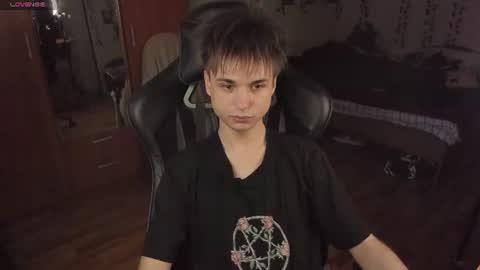 Looking for a moderator I PVT IS OPEN online show from 06-12-26, 07:02