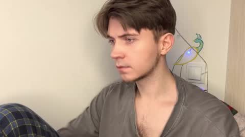 Snapshot of kero180 chatting on 03-25-26, 08:26 Kero online show from 03-25-26, 08:26