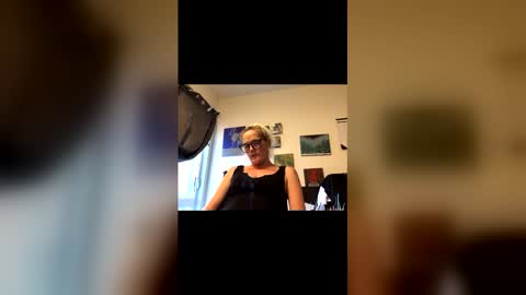 KeroseneAngel online show from 01-18-26, 10:57