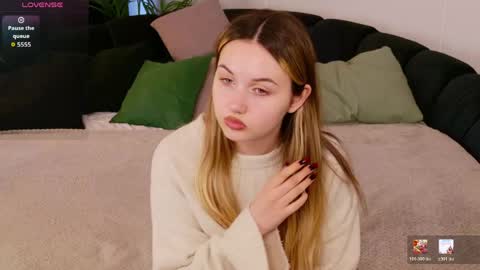 Snapshot of kerry_mell chatting on 04-20-26, 12:08 kerry_mell online show from 04-20-26, 12:08