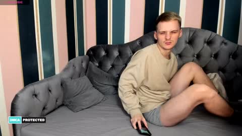 Snapshot of kerry_niki chatting on 01-24-25, 04:48 kerry_niki online show from 01-24-25, 04:48