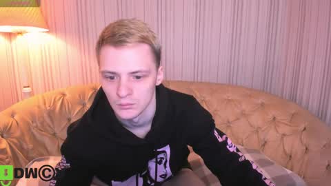 Snapshot of kerry_niki chatting on 02-13-25, 12:21 kerry_niki online show from 02-13-25, 12:21