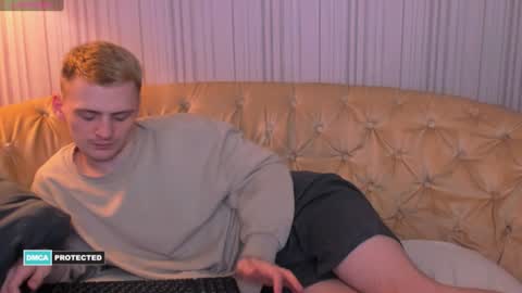 Snapshot of kerry_slay chatting on 01-22-25, 10:37 Kerry online show from 01-22-25, 10:37