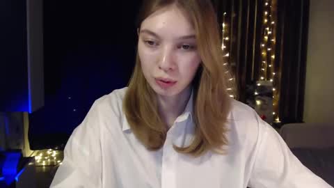 Snapshot of kesha_muah chatting on 03-08-25, 05:22 kesha online show from 03-08-25, 05:22