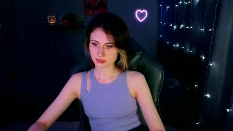 Snapshot of keti_moon chatting on 03-28-26, 08:08 Keti 3 online show from 03-28-26, 08:08