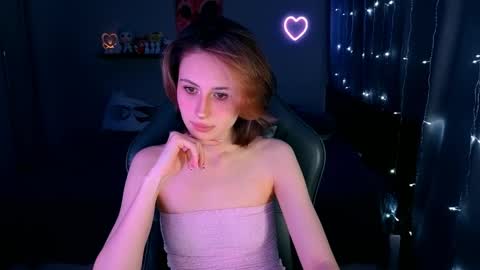 Snapshot of keti_moon chatting on 04-29-26, 07:31 Keti 3 online show from 04-29-26, 07:31