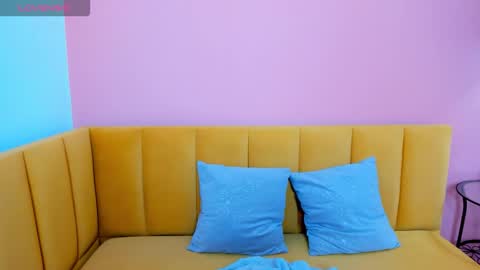 KatrinaKetrin online show from 11-17-25, 01:22