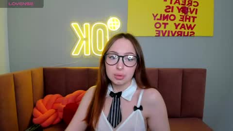 KatrinaKetrin online show from 05-11-26, 01:22