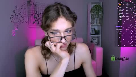 Snapshot of kevi_sunn chatting on 09-24-25, 08:34 kevi here online show from 09-24-25, 08:34