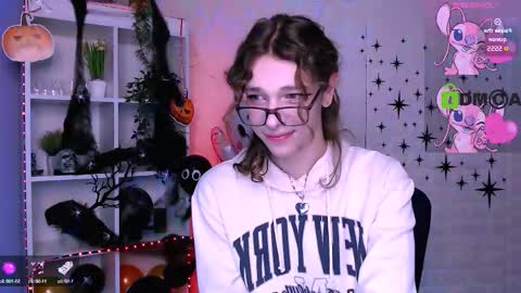 Snapshot of kevi_sunn chatting on 10-21-25, 07:25 kevi here online show from 10-21-25, 07:25