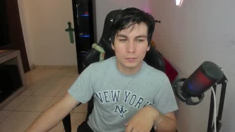 Snapshot of kevin873s chatting on 10-09-25, 11:36 Kevin online show from 10-09-25, 11:36