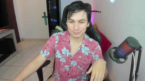 Snapshot of kevin873s chatting on 10-10-25, 11:37 Kevin online show from 10-10-25, 11:37