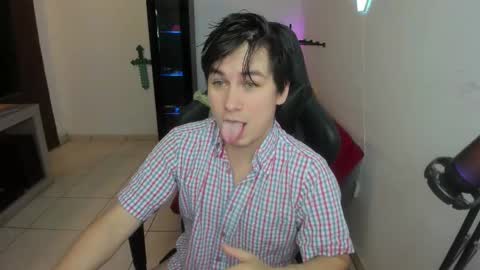 Snapshot of kevin873s chatting on 10-22-25, 11:26 Kevin online show from 10-22-25, 11:26