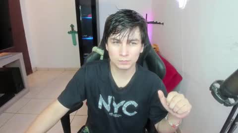 Snapshot of kevin873s chatting on 10-23-25, 11:35 Kevin online show from 10-23-25, 11:35