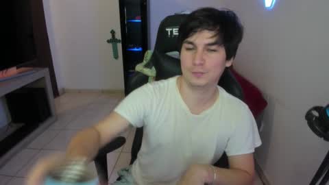 Snapshot of kevin873s chatting on 10-29-25, 11:39 Kevin online show from 10-29-25, 11:39