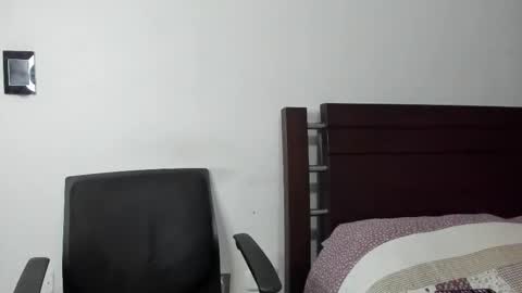 kevin_malone22 online show from 12-02-25, 07:31