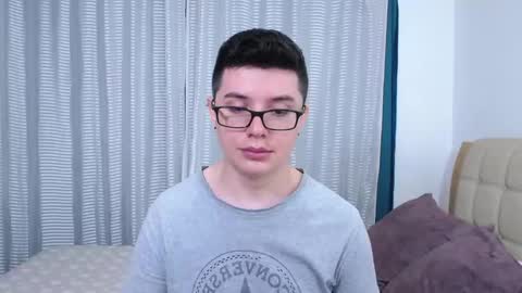 Snapshot of kevinhunts chatting on 02-10-26, 10:58 Kevin online show from 02-10-26, 10:58