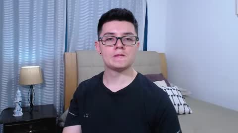 Snapshot of kevinhunts chatting on 02-26-26, 07:24 Kevin online show from 02-26-26, 07:24