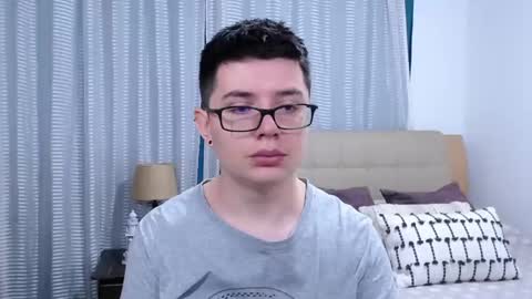 Snapshot of kevinhunts chatting on 03-18-26, 07:06 Kevin online show from 03-18-26, 07:06