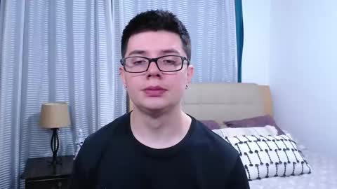 Snapshot of kevinhunts chatting on 03-22-26, 10:02 Kevin online show from 03-22-26, 10:02