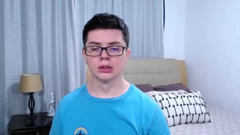 Snapshot of kevinhunts chatting on 03-26-26, 12:17 Kevin online show from 03-26-26, 12:17