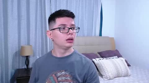 Snapshot of kevinhunts chatting on 03-27-26, 09:47 Kevin online show from 03-27-26, 09:47