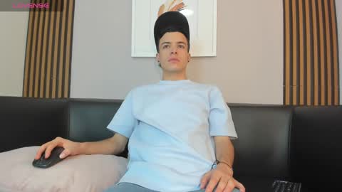Sexy  Hot Kevin online show from 09-14-25, 07:57