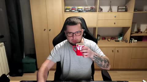 Kevinn online show from 04-03-26, 04:38