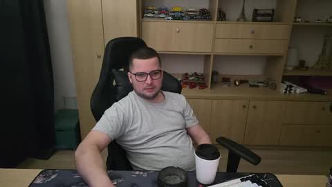 Kevinn online show from 04-12-26, 11:43