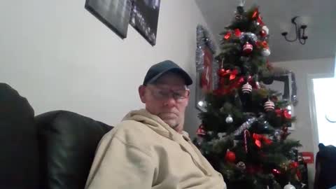 kevlooking4sez online show from 12-31-24, 12:43