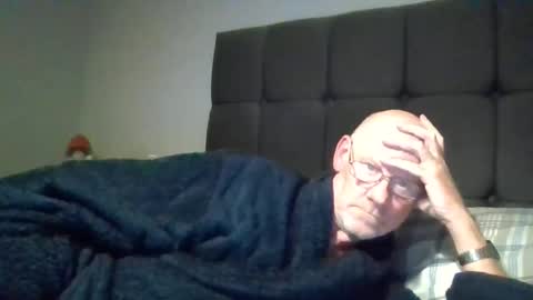 kevlooking4sez online show from 11-01-25, 01:40