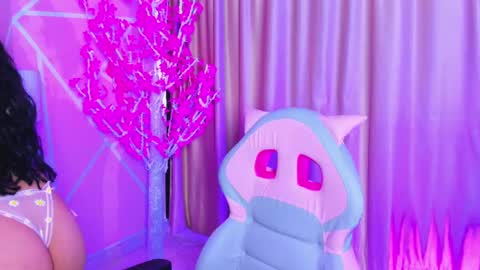 Keyla noa online show from 11-19-25, 07:25