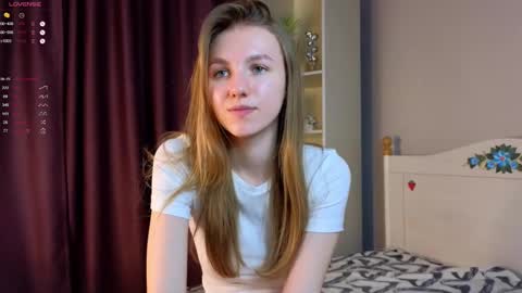Snapshot of keylalong chatting on 02-22-25, 03:14 Hi Im Mary Glad to see you in my room PVT is open online show from 02-22-25, 03:14