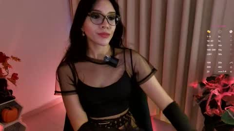 Snapshot of keylamiller1 chatting on 10-27-25, 09:19 Keyla online show from 10-27-25, 09:19