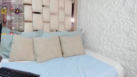 Keyla online show from 10-22-25, 05:13