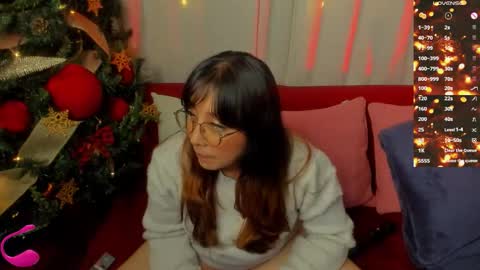 Danna Sofia online show from 11-26-25, 01:39