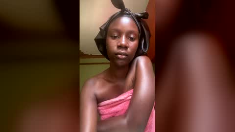 Kezrinah16 online show from 04-10-26, 10:53