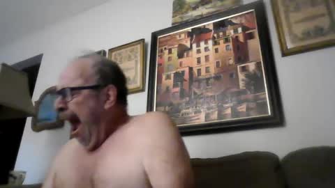 Snapshot of kfries chatting on 09-16-25, 01:01 Kent online show from 09-16-25, 01:01