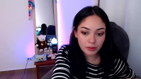 Snapshot of khal_girl chatting on 11-18-25, 02:06 Liss online show from 11-18-25, 02:06