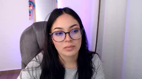 Snapshot of khal_girl chatting on 11-24-25, 01:49 Liss online show from 11-24-25, 01:49