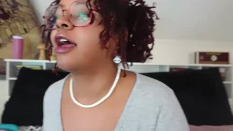 Snapshot of khayaparker chatting on 02-14-26, 07:32 Khaya online show from 02-14-26, 07:32