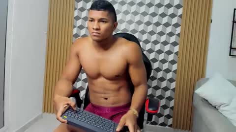 khen_west1 online show from 03-11-25, 10:20