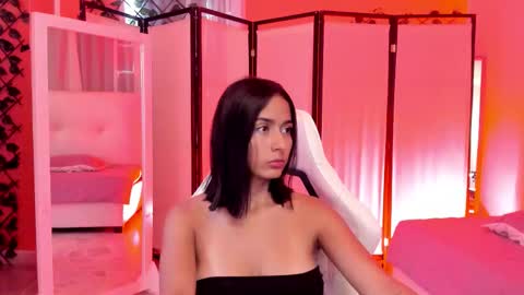 Khloe online show from 12-20-25, 01:51