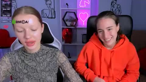 Snapshot of khloebeauty chatting on 10-10-25, 07:13 khloebeauty online show from 10-10-25, 07:13