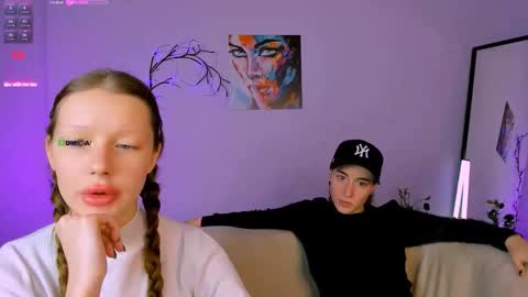 Snapshot of khloebeauty chatting on 10-19-25, 07:14 khloebeauty online show from 10-19-25, 07:14